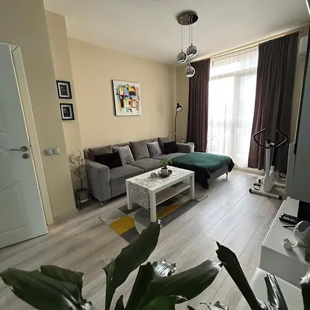 Modern, Cute And Comfy - Free Private Parking Sofia