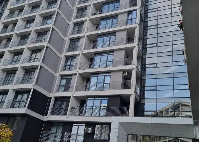 Modern, Cute And Comfy - Free Private Parking Apartment