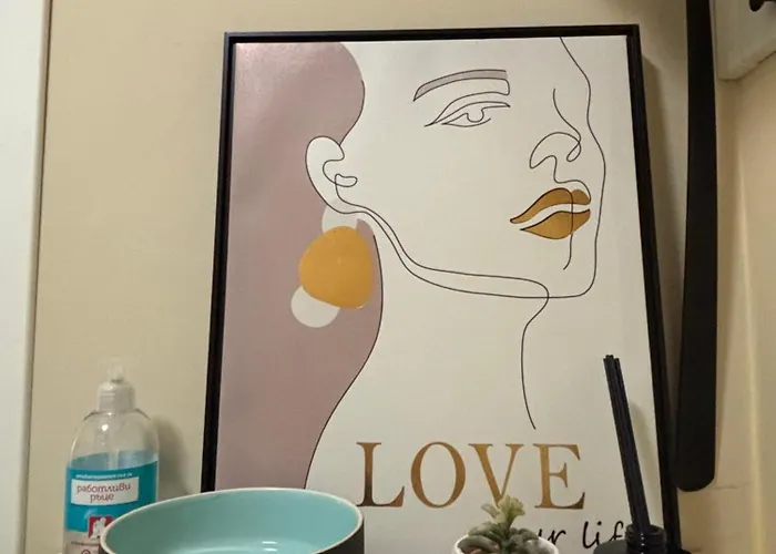 Modern, Cute And Comfy - Free Private Parking *